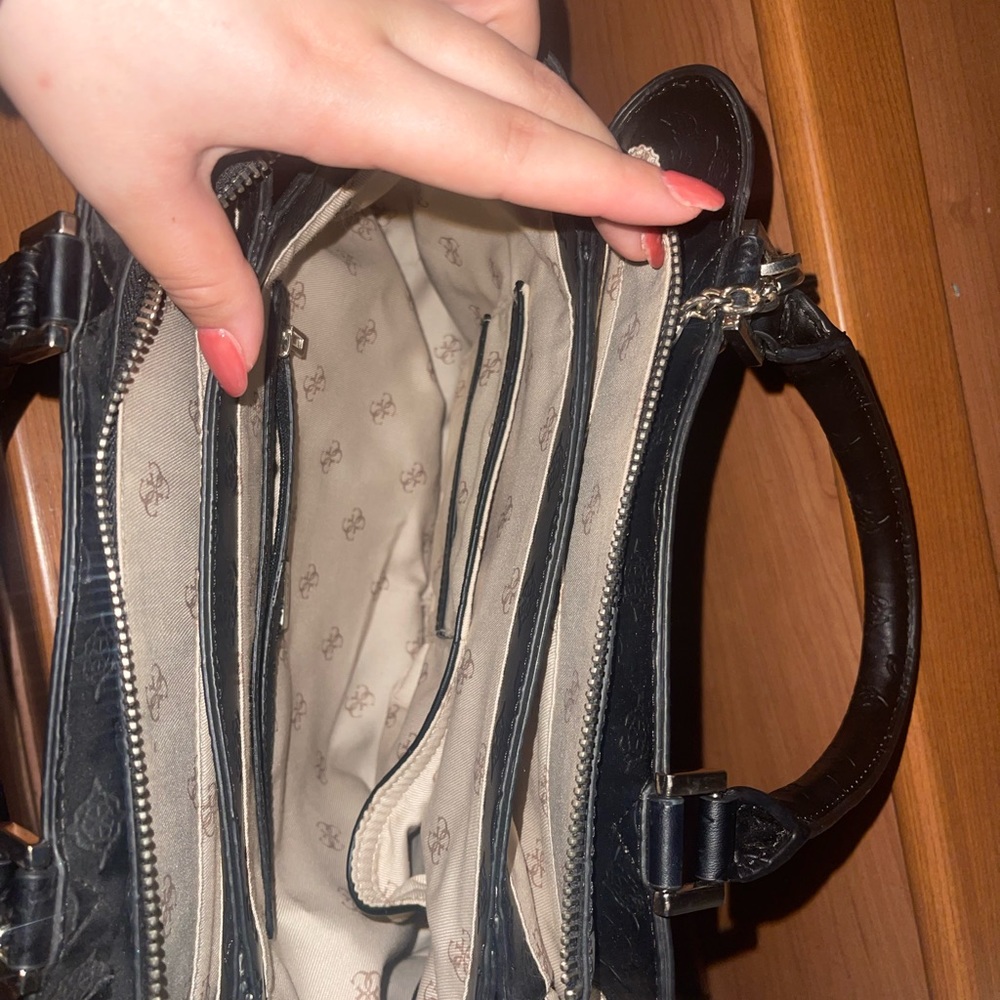 Guess Purse! - Picture 2 of 3